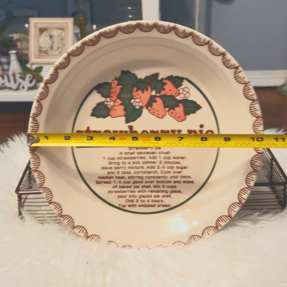 Vintage Mount Clemens Strawberry Pie Plate with Recipe, Made in Japan - Picture 4 of 7